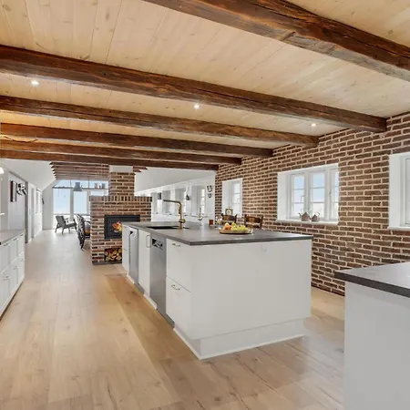 Holiday home Stunning In Ringkobing With Kitchen